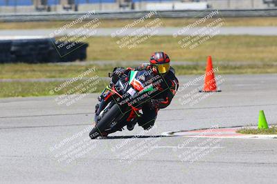 media/Apr-23-2022-Fastrack Riders (Sat) [[cb2d6ae73d]]/LEVEL 4/1PM TURN 6 OUTSIDE/